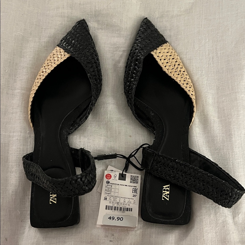 NWT Zara Black and Cream Pointed Flats